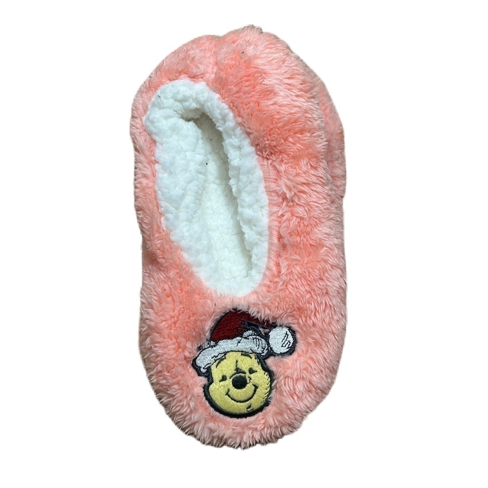 Winnie the Pooh Slipper Socks NWT Women’s Christmas Santa Sz 4-10 Peach Disney